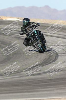 media/Dec-01-2025-Moto Forza (Mon) [[2daa91e15f]]/2-Intermediate Group/Session 2 (Turns 9 and 10)/